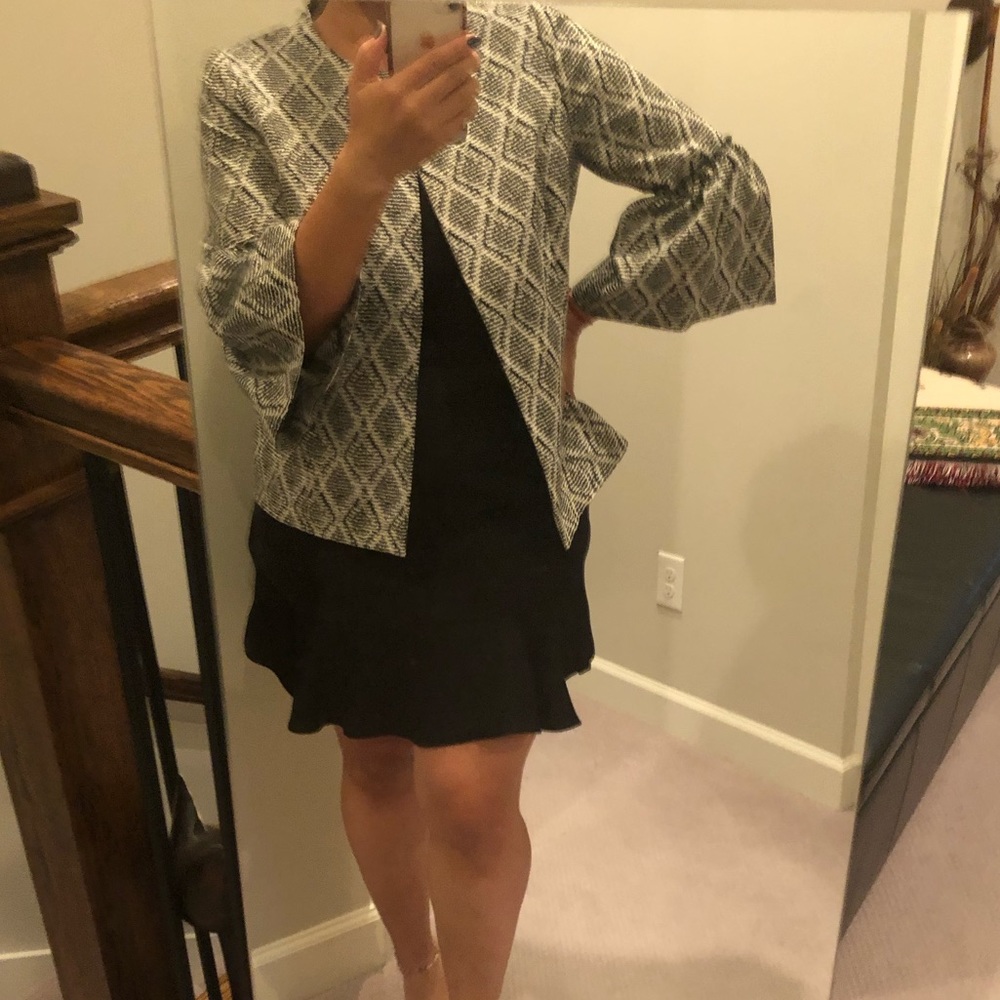 KASPER Diamond Print Bell Sleeve Jacket - Picture 6 of 6